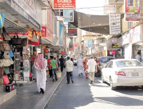 الوضع المعيشي للبحرينيين يزداد تأزم في ظل سوء الإدراة الاقتصادية وفشلها في البلاد