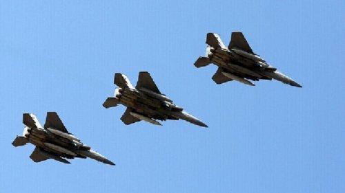 التحالف العربي يعلن عن تنفيذ عملية عسكرية ضد الحوثيين وتدمير كهوف لتخزين صواريخ باليستية