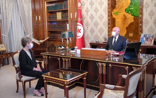 الرئيس التونسي يكلف نجلاء بودن بتشكيل الحكومة الجديدة في البلاد