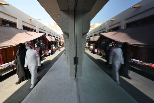 البحرين تسجل 425 إصابة جديدة بفيروس كورونا