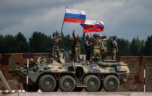 الدفاع الروسية تعلن تدمير 67 منطقة تجمع عسكرية وإسقاط مقاتلة