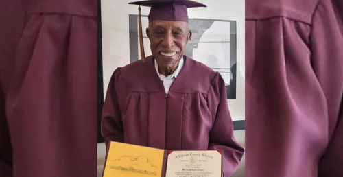 مسن يحصل علی الشهادة الثانوية في عمر 101 عام