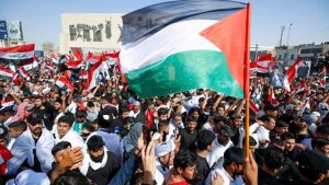 مئات العراقيين يتوجهون إلی حدود الأردن دعماً لأهل غزة