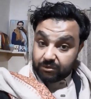 الرجل اليمني: نصف الجيش البحريني من أصل يمني، وهذا خطر كبير علی آل خليفة + فيديو