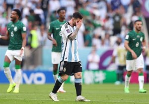 السعودية تخالف جميع التوقعات وتفوز علی الأرجنتين في نهائيات كأس العالم