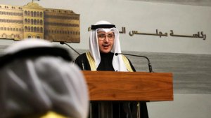 وزير الخارجية الكويتي يؤكد أن سحب السفير من لبنان لا يعني قطع العلاقات معها