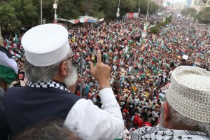 تجمع عشرات الآلاف من الأشخاص لدعم فلسطين في كراتشي بباكستان + فيديو